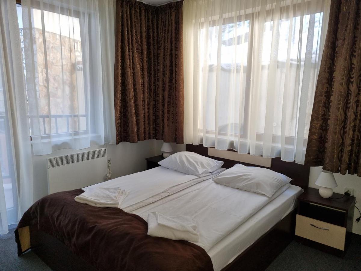 Grand Monastery Hotel Apartments Pamporowo Exterior foto